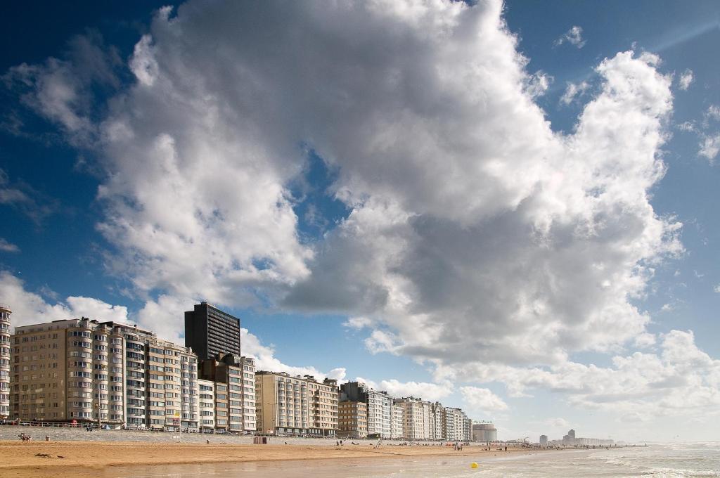 Hotel Royal Astrid Ostend Exterior photo